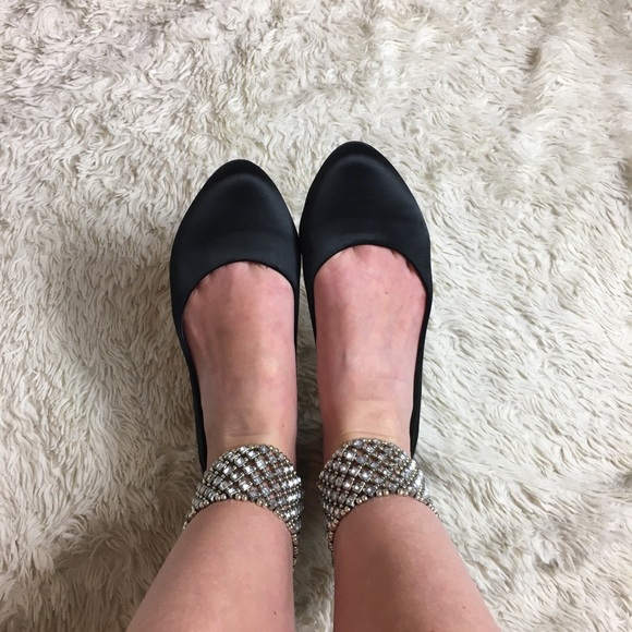 ZiGiny Hostile black flats faux diamond ankle band - Picture 6 of 13